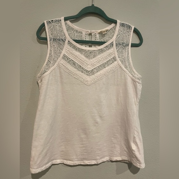Adorable Adiva white with lace tank top. Size L - Picture 1 of 4